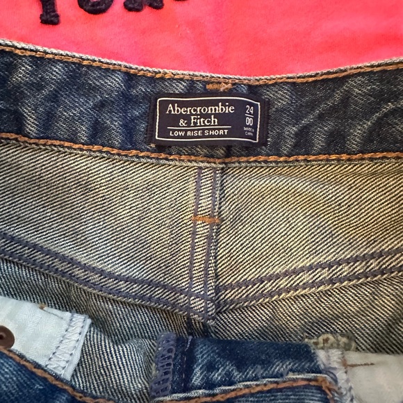 A&F Low Rise Short - Picture 3 of 3